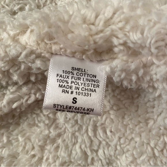 $10 or 2/$15 Charlotte Russe Sherpa Lined Khaki Utility Vest Size Small - Picture 4 of 8